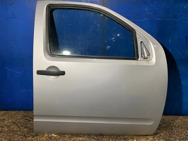 Дверь Nissan Navara D40 2005-2014 80100EB330, передняя правая