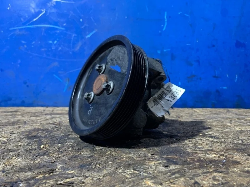 Насос ГУР Mercedes C W203 2006 A0044661301 2.2 OM646