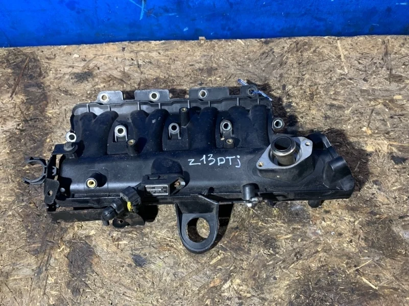 Коллектор впускной Opel Corsa D 2006-2014 55207034 1.3 Z13DTJ