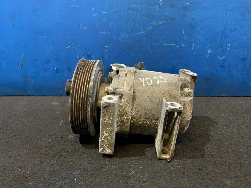 Компрессор кондиционера Nissan Navara D40 2005-2010 92600EB400 2.5 YD25