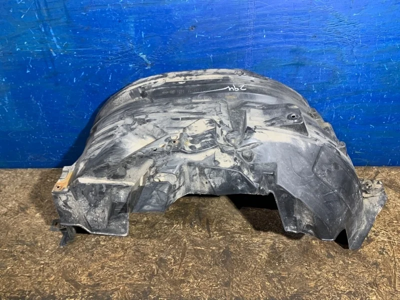 Подкрылок Nissan Navara D40 2005-2010 63840EB300, передний правый
