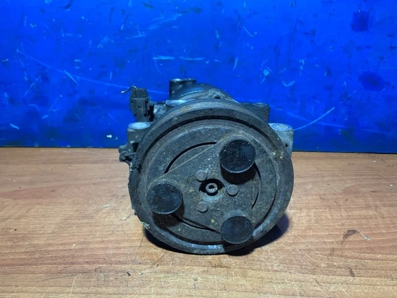 Компрессор кондиционера Nissan Navara D40 2005-2010 92600EB40E 2.5 YD25