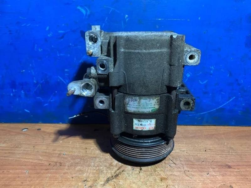Компрессор кондиционера Kia Sorento 1 Bl 2002-2009 977013E350 2.5 D4CB