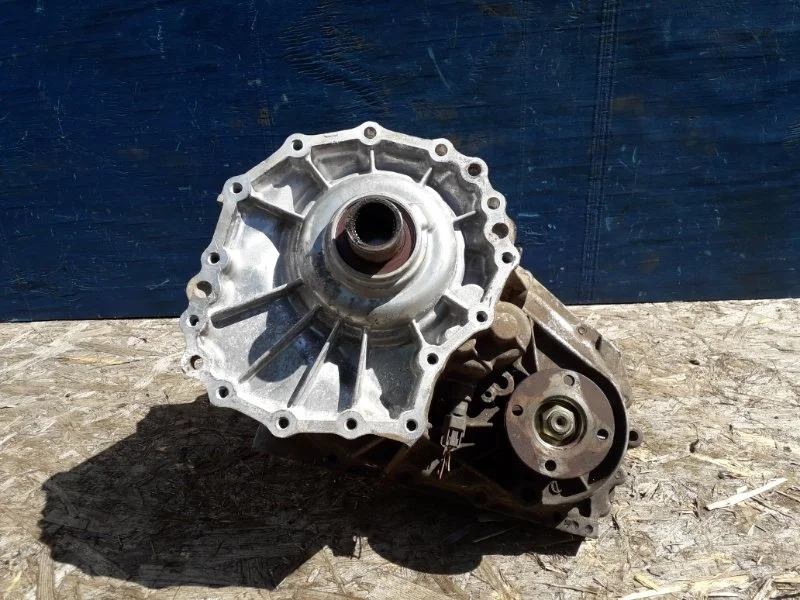 Раздатка Nissan Navara D40 2005-2014 33100EA310 2.5 YD25