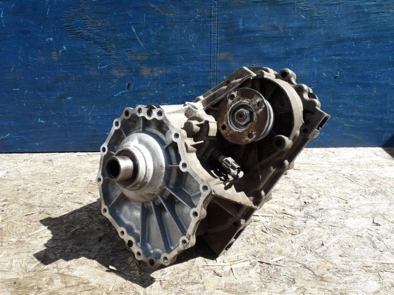 Раздатка Nissan Navara D40 2005-2014 33100EA310 2.5 YD25