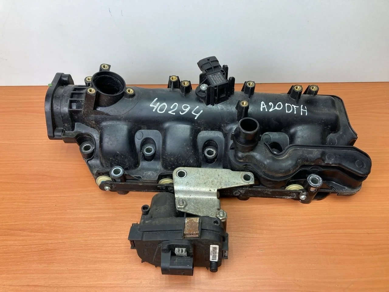 Коллектор впускной Opel Insignia 2008-2015 55571993 2.0 A20DTH