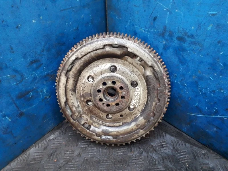 Маховик Nissan Pathfinder R51 2005-2009 12310EB30A 2.5 YD25
