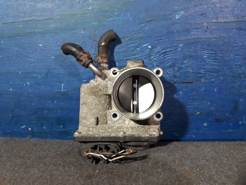 Дроссельная заслонка Toyota Avensis T250 2003-2008 220300D011 1.8 1ZZFE