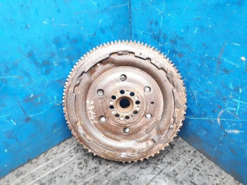 Маховик Nissan Navara D40 2005-2010 12310EB30A 2.5 YD25