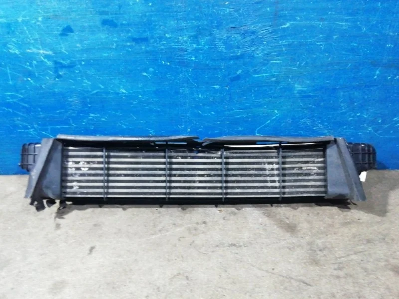 Радиатор интеркулера Mercedes C W203 2000-2006 A2035000500 1.8 M271