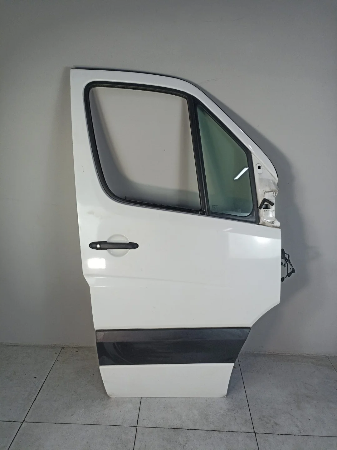 Дверь передняя правая Mercedes-Benz Sprinter W906