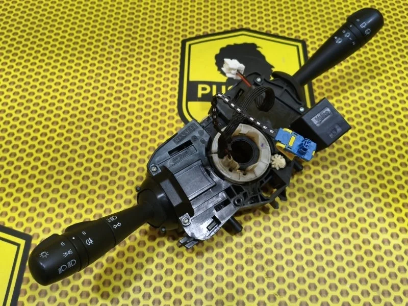Переключатель подрулевой Renault Duster HS H4M 438