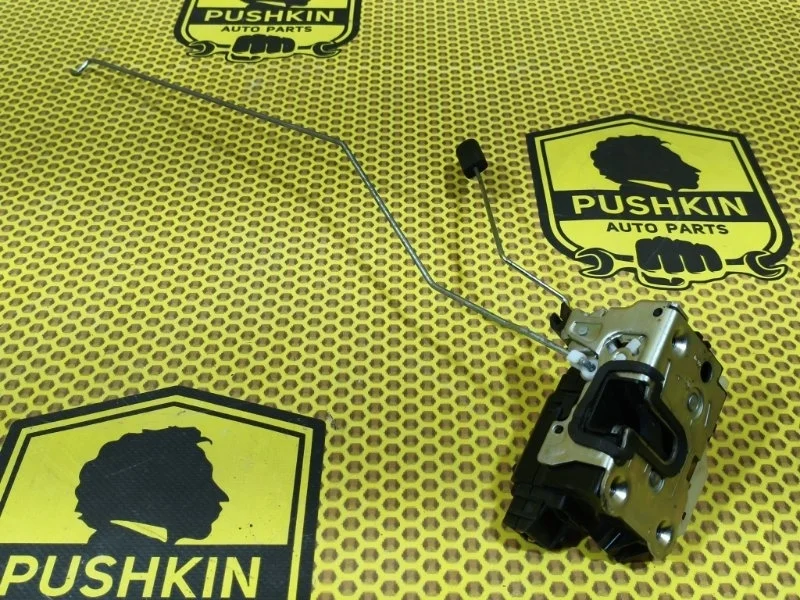 Замок двери передний правый Renault Duster HS H4M