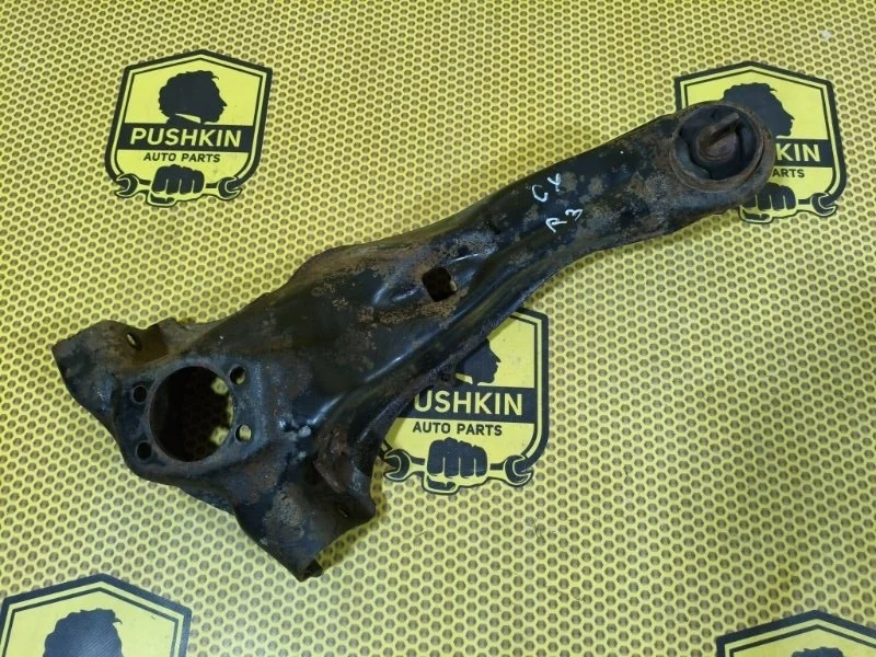 Рычаг продольный задний правый Mitsubishi Lancer