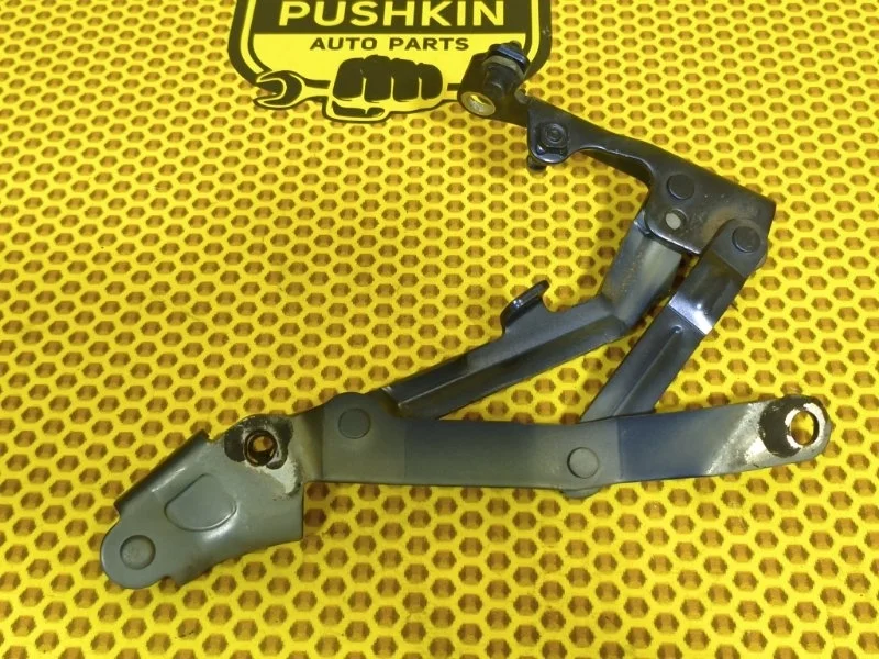 Петля крышки багажника правая Mitsubishi Lancer CY