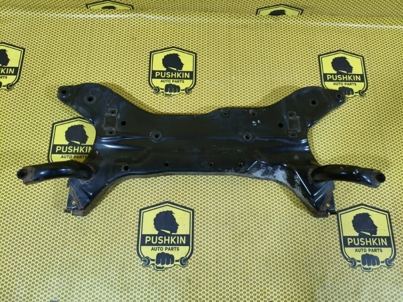 Подрамник двигателя передний Mitsubishi Lancer CY