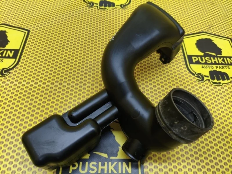 Воздухозаборник воздушного фильтра Suzuki Grand