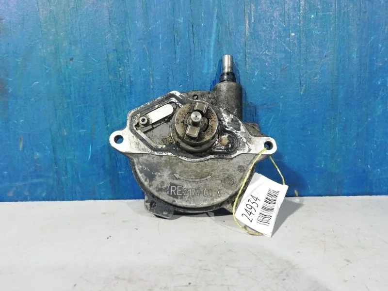 Вакуумный насос Mercedes C W203 2000-2006 A2712300465 1.8 M271