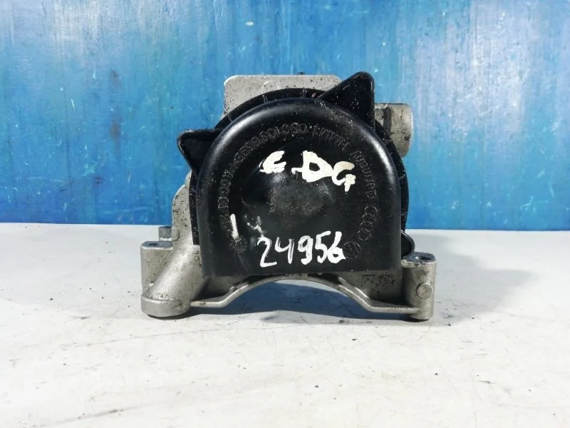 Насос масляный Volkswagen Golf 6 2008-2013 03C115105AG 1.4 CAX