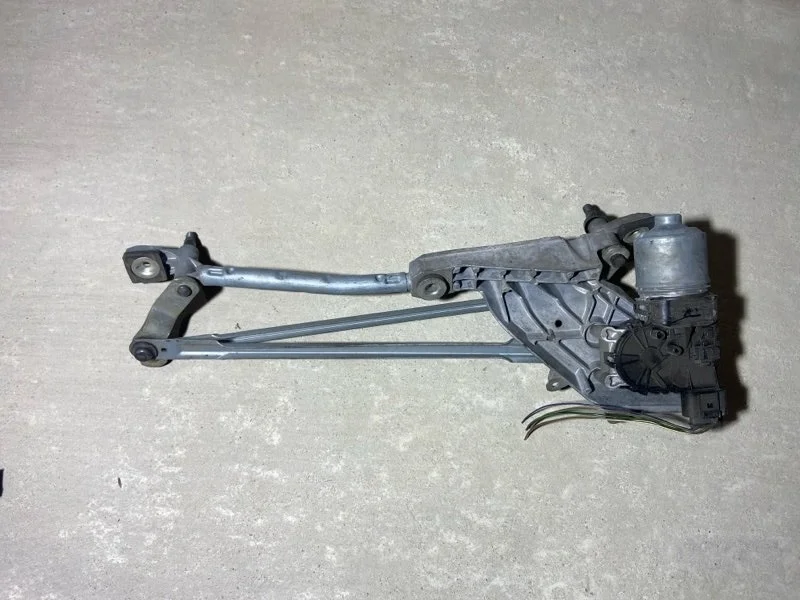 Трапеция стеклоочистителя Ford Fiesta (08-12)