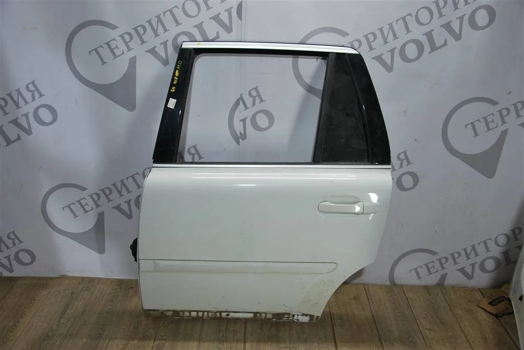 Дверь задняя левая