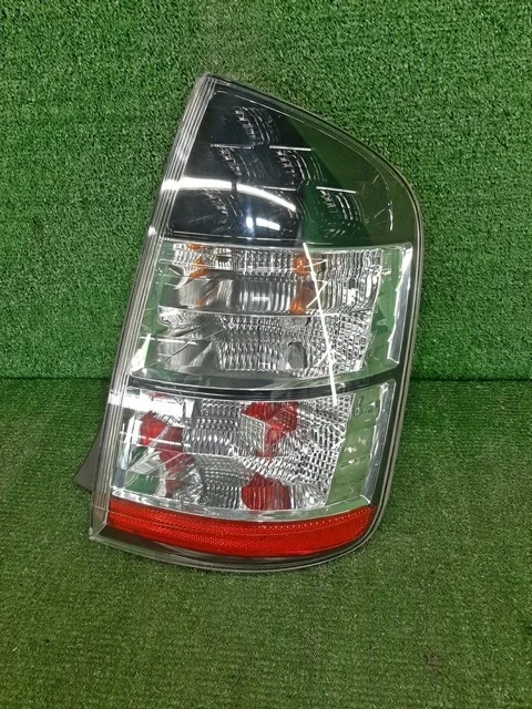 Фонарь задний правый NHW20 TOYOTA PRIUS XW20 2003-2005, PRIUS XW20 2005-2009, PRIUS XW20 2009-2011
