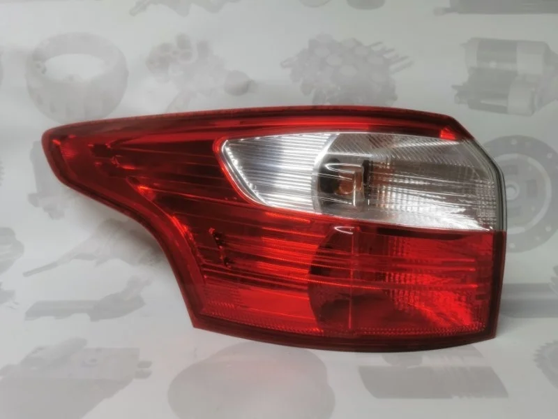 Фонарь FORD FOCUS 3