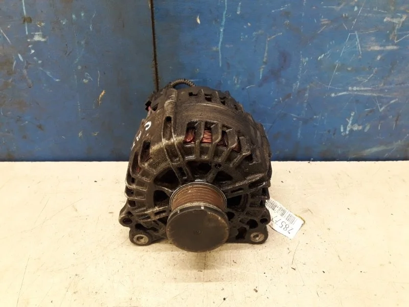 Генератор Volkswagen Golf 6 2008-2013 03C903025D 1.4 CAX