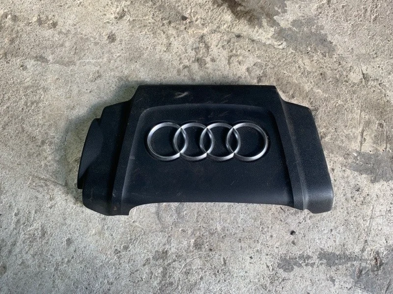 Крышка двигателя Audi A6 C6