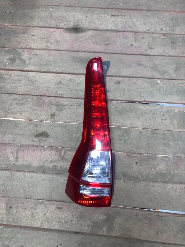 Фонарь Honda CR-V 3 2007-2012