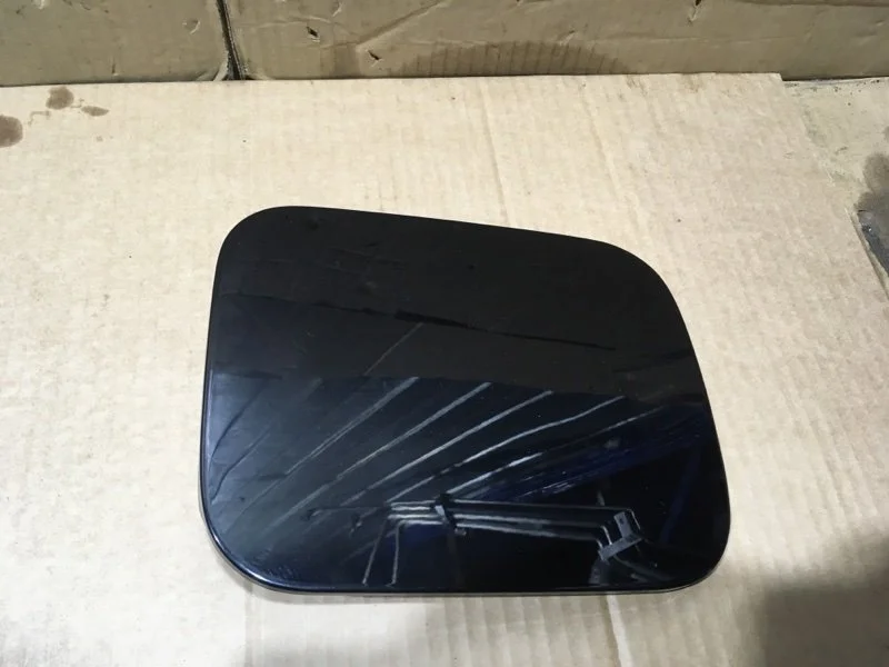 Лючок топливного бака Toyota Land Cruiser 2011 7735060090 URJ200 1VD-FTV 4.5