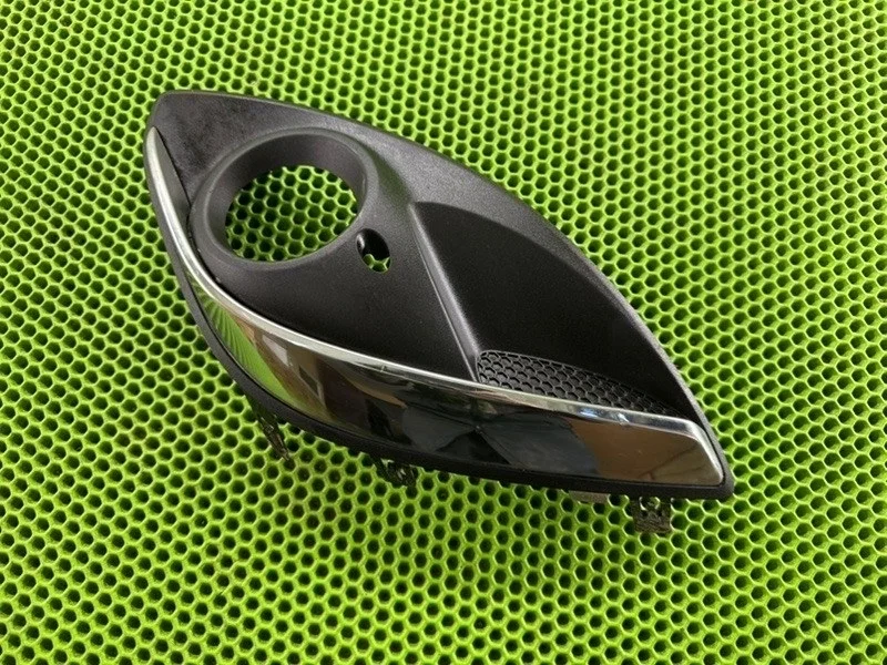 Накладка ПТФ Opel Corsa D 13286025, левая
