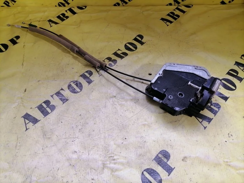 Замок двери задней левой Toyota Land Cruiser 200 2008-2021 2013 6906060110 4.5 1VDFTV 235Л/С DIESEL TURBO