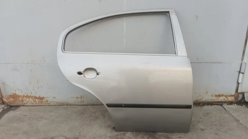 Дверь задняя правая Skoda Octavia A4