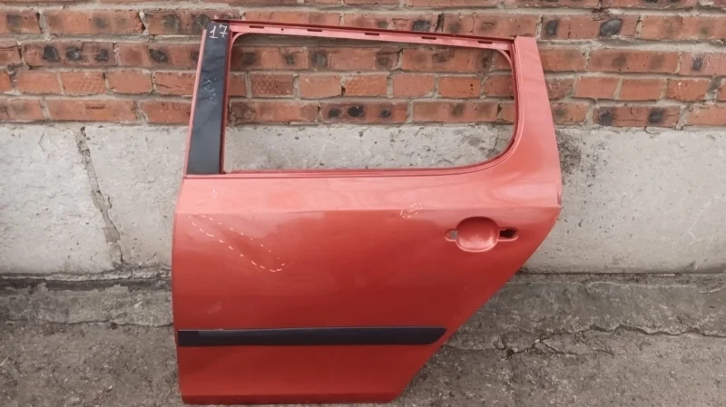 Дверь задняя левая Skoda Fabia