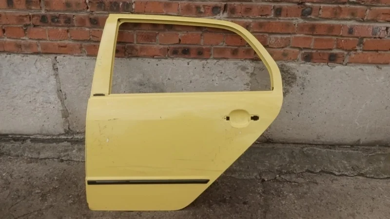 Дверь задняя левая Skoda Fabia 6Y2