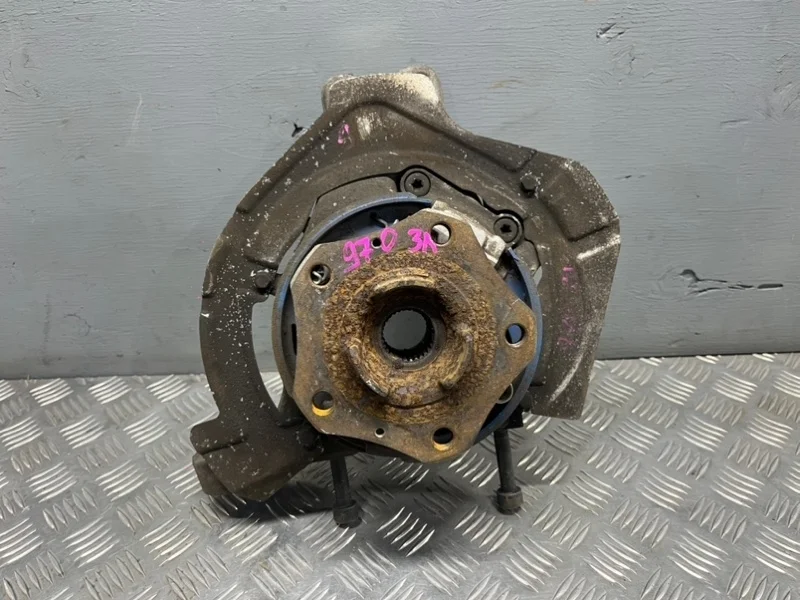 Кулак Porsche Panamera 970