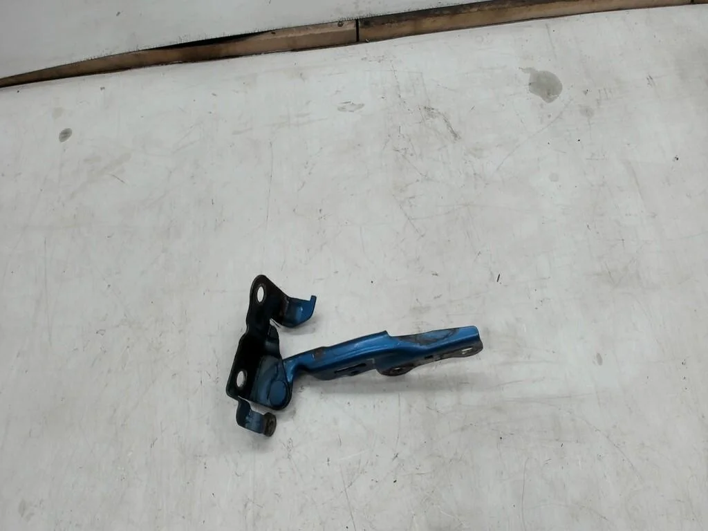 Петля капота левая Kia Cerato