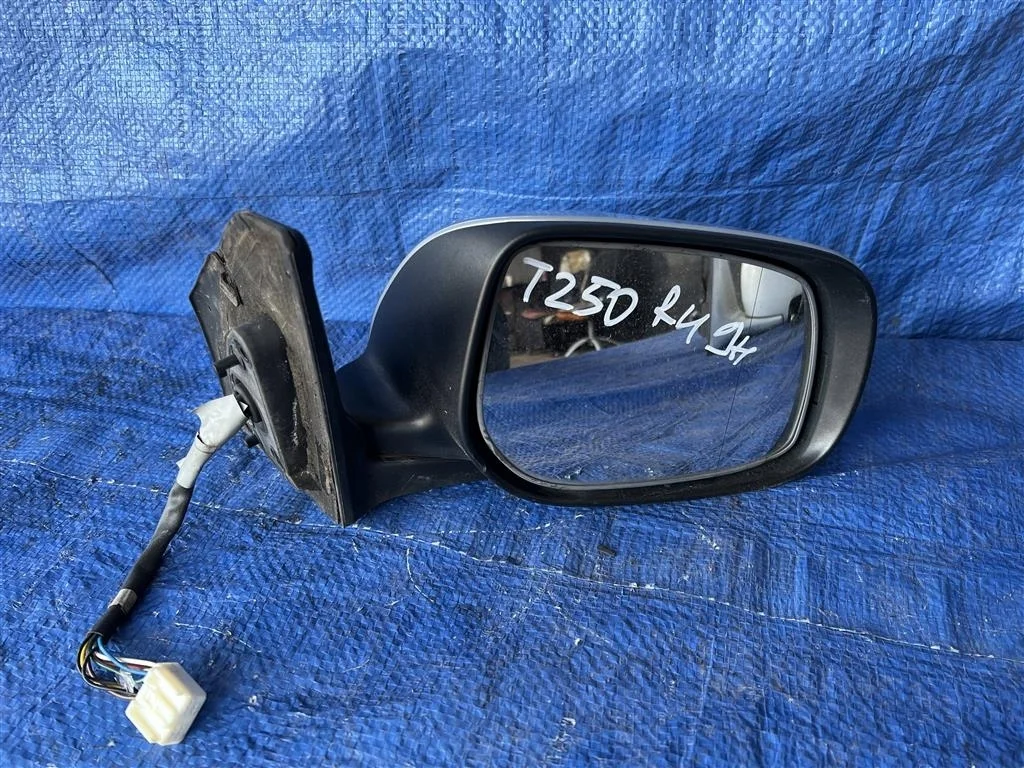 Б.у. зеркало (праворуль) TOYOTA AVENSIS AZT251 TOYOTA AVENSIS AZT251