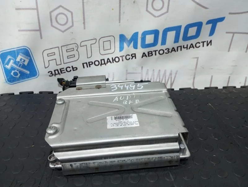 Блок управления двигателем Audi A4 B7 BFB