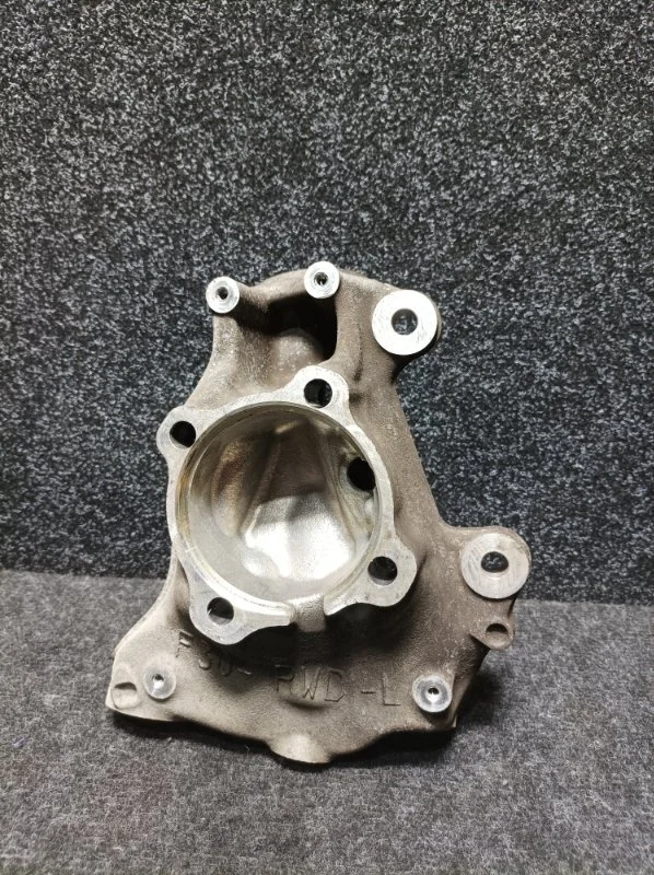 Кулак поворотный Bmw 3 Series 2015 31216792287 F30 N20B20B, левый
