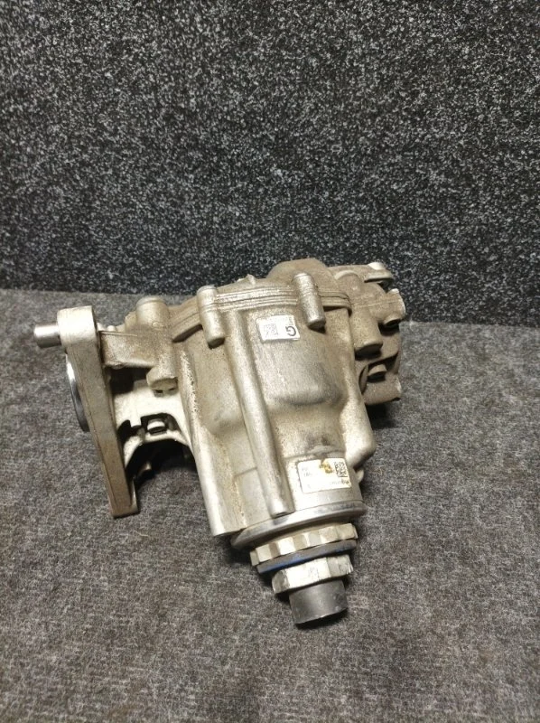 Раздаточная коробка Bmw X1 2017 27107646889 F48 B47C20A