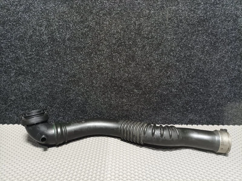 Патрубок интеркулера Bmw X3 2014 13717605044 F25 N47D20C