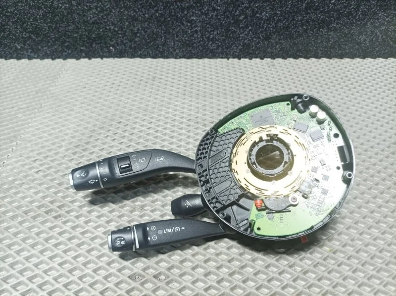Подрулевой блок управления Mercedes-Benz E-Klasse 2014 A2129007217 W212 M274.920