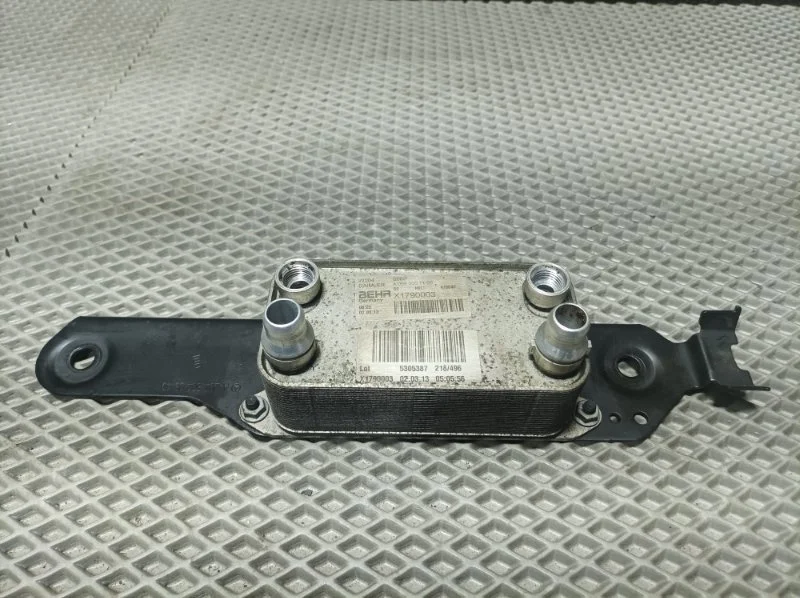 Теплообменник Mercedes-Benz E-Klasse 2014 A0995001100 W212 M274.920