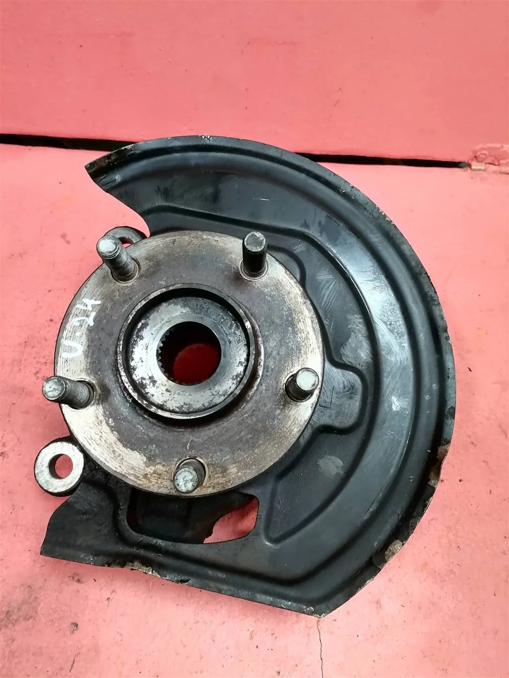 кулак поворотный Nissan Juke (F15) 2011>