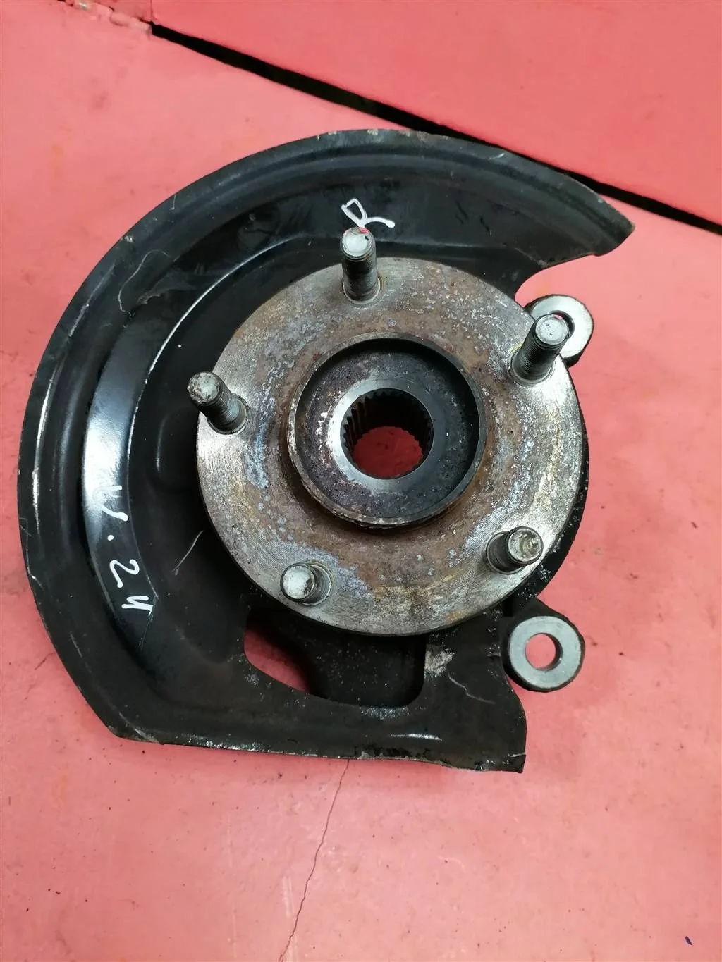 кулак поворотный Nissan Juke (F15) 2011>