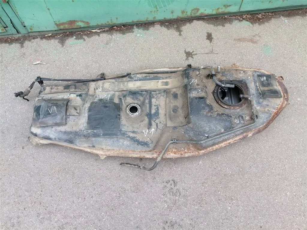 бак топливный Toyota RAV 4 2006-2013