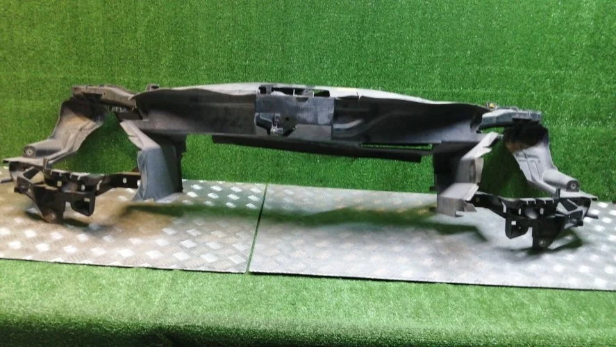 рамка радиатора Mercedes-Benz 266960 W245 Mercedes-Benz B-Class 266960 W245 A1696201634
