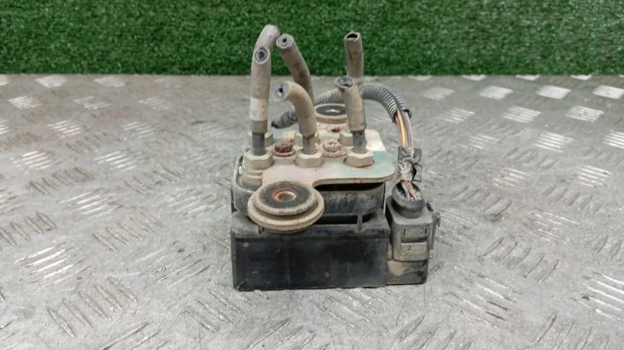 блок клапанов подвески Hyundai G6DB BH Hyundai Genesis G6DB BH 558103M000